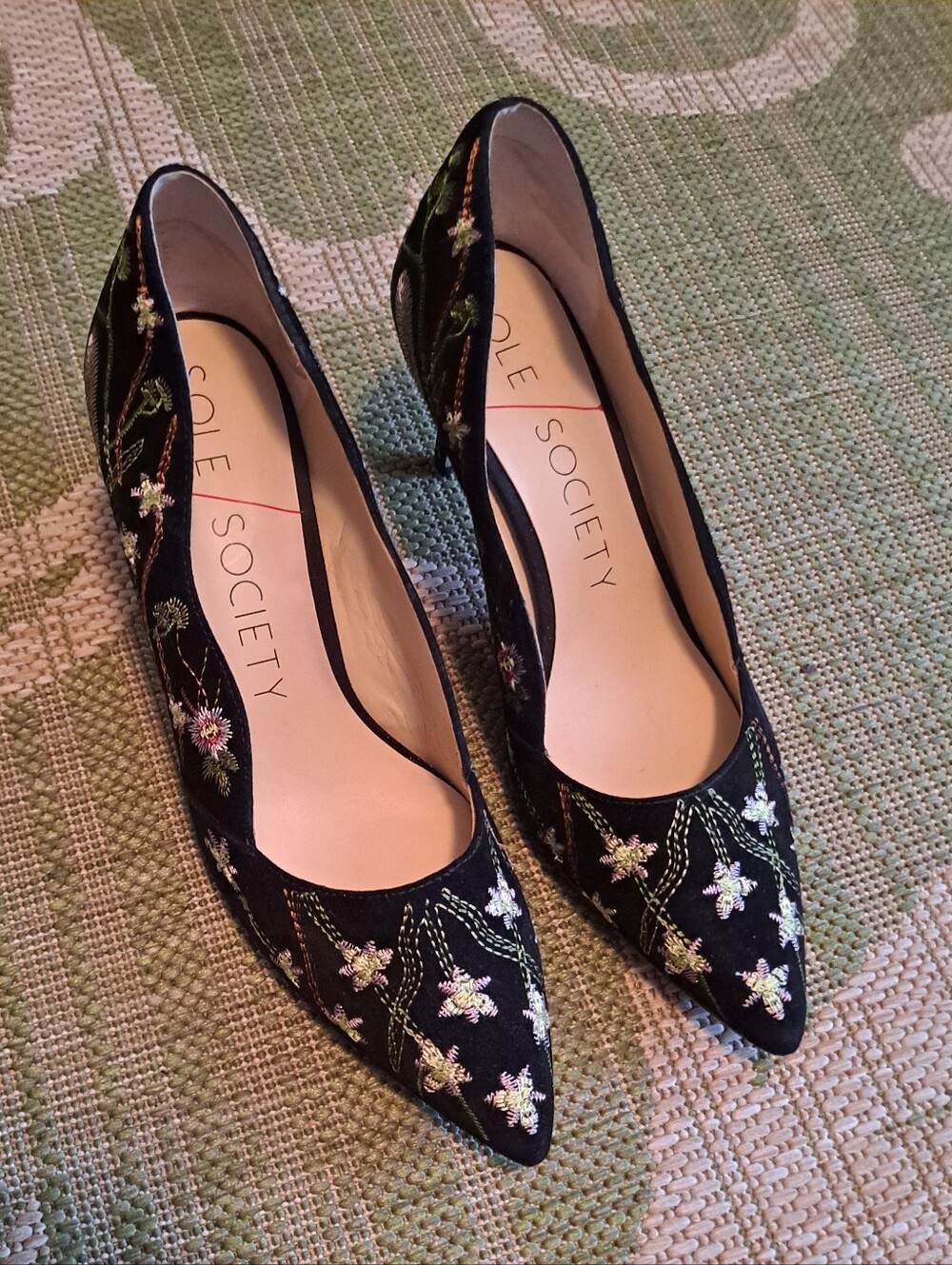 Sole Society Black Floral Embroidered Pointed Flats
